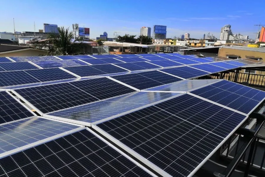 Solar PV and battery energy storage features