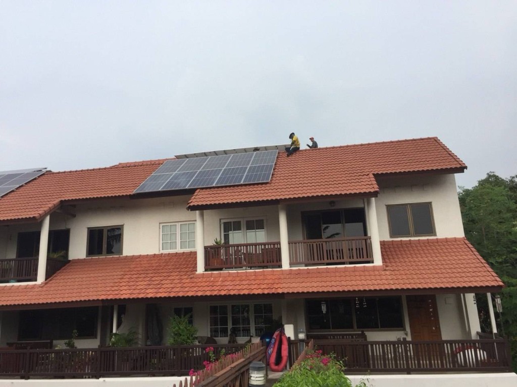 12.6 kWp hybrid solar installation on a residential home in Nonthaburi Thailand